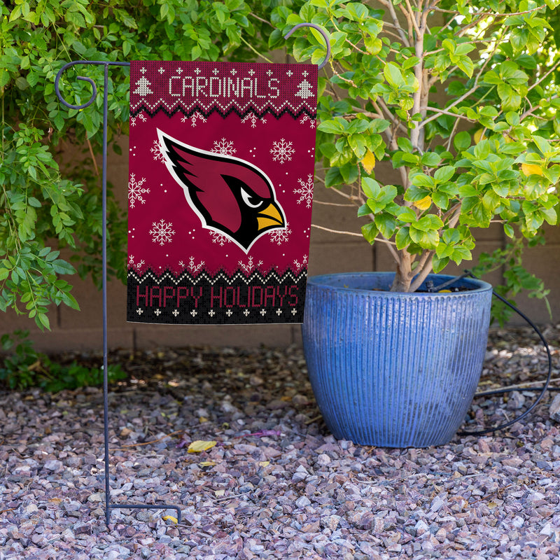 Cardinals - Az Winter Snowflake Garden Flag