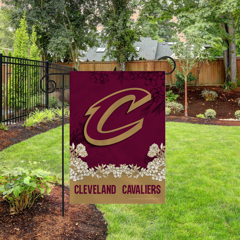 Cavaliers Garden Flag