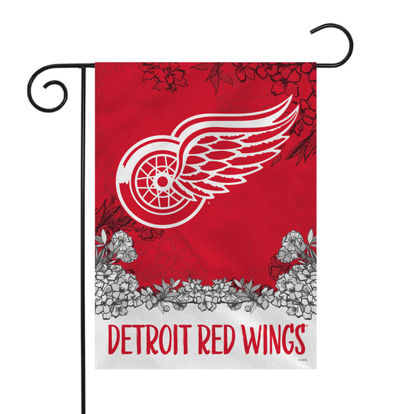 Red Wings Garden Flag